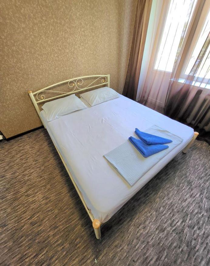 Quartira V Centri: Central Dragomanova Hospital Stay Dnipro Exterior photo
